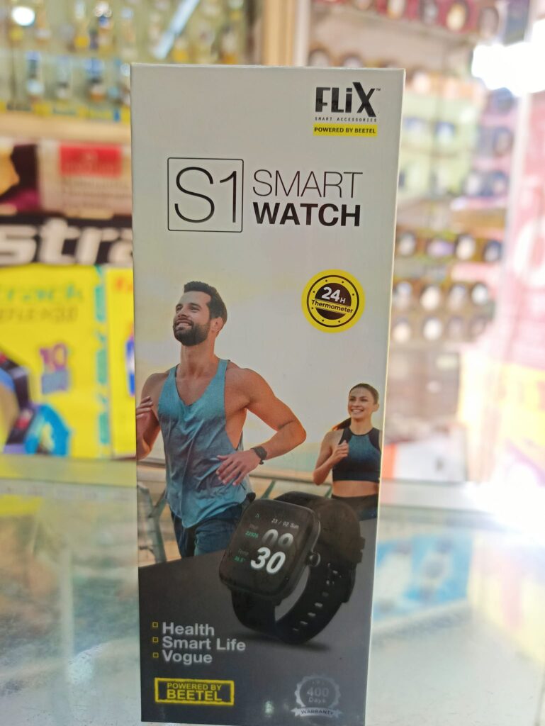 FLiX S1 Smartwatch Vs Microwear W17 Smartwatch